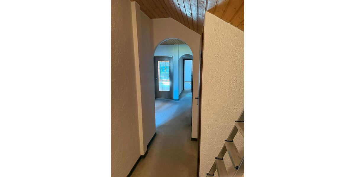 Dachgeschoßwohnung Sinzig - 2.5 Zimmer, 100 m&sup2;, 800&euro; | Angebot:26621581