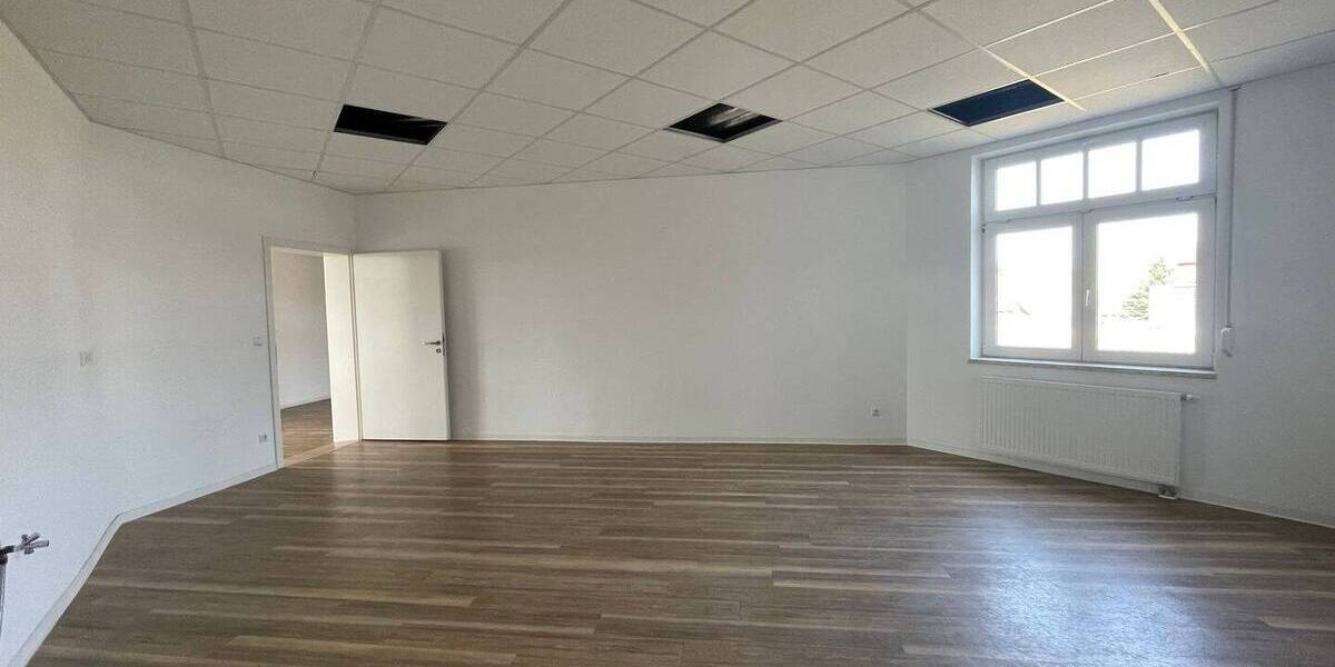 Gewerbeobjekt Dessau-Roßlau Roßlau - 1 Zimmer, 260 m&sup2;, 1.857&euro; | Angebot:26080613
