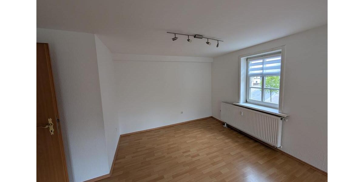 Etagenwohnung Großalmerode - 2 Zimmer, 85 m&sup2;, 1.000&euro; | Angebot:26466640