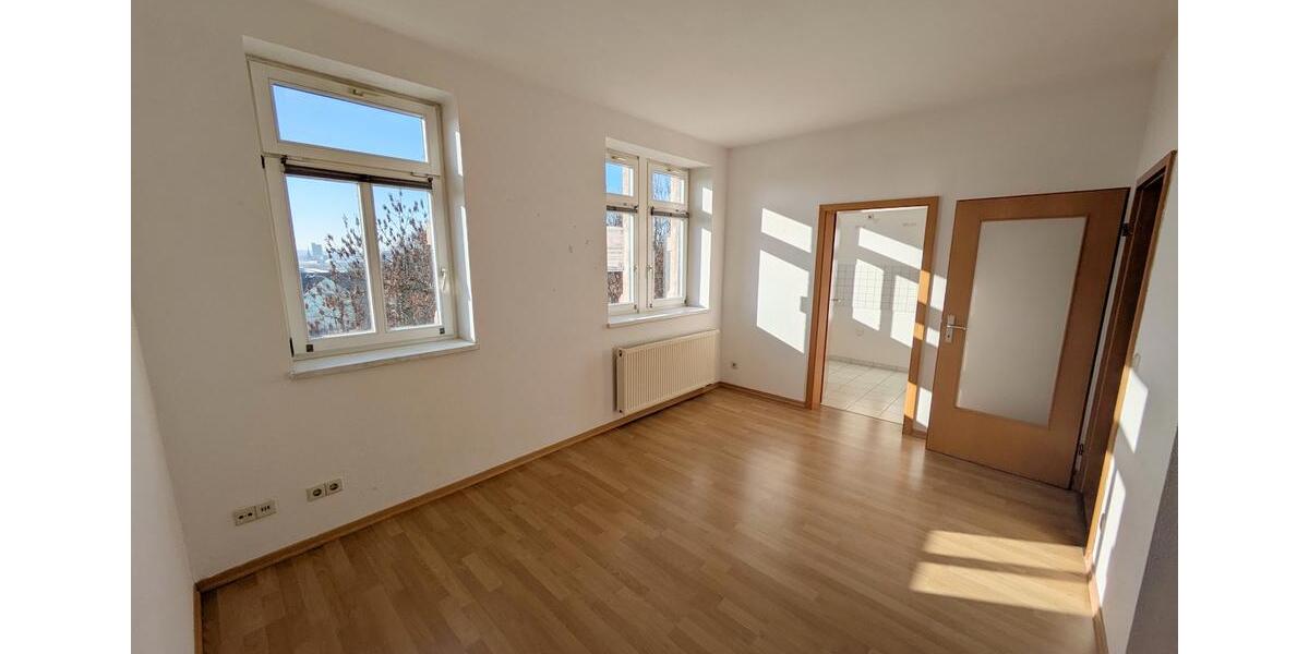 Dachgeschoßwohnung Chemnitz Ebersdorf - 1 Zimmer, 33 m&sup2;, 200&euro; | Angebot:25266458