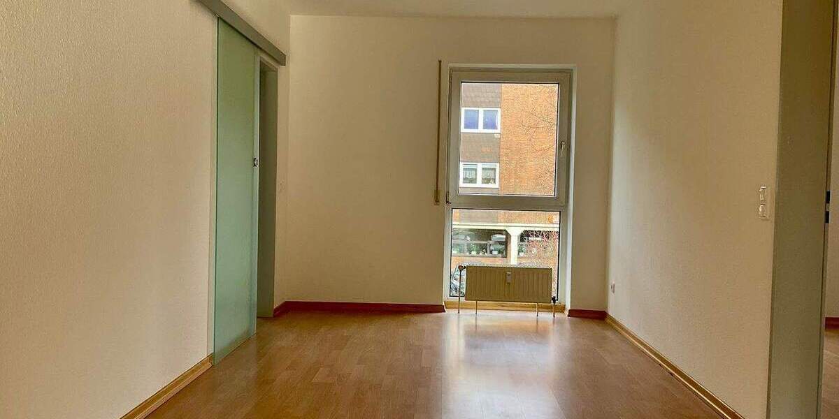 Etagenwohnung Troisdorf Sieglar - 3 Zimmer, 82 m&sup2;, 869&euro; | Angebot:25154998