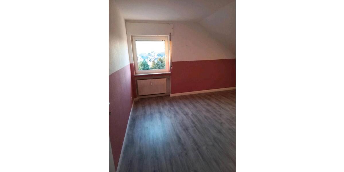 Dachgeschoßwohnung Höhr-Grenzhausen Grenzhausen - 3 Zimmer, 72 m&sup2;, 500&euro; | Angebot:25983304
