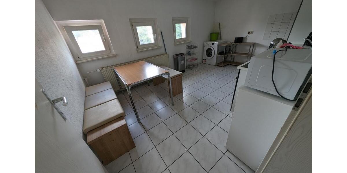 Etagenwohnung Sondershausen - 2 Zimmer, 65 m&sup2;, 450&euro; | Angebot:24982897