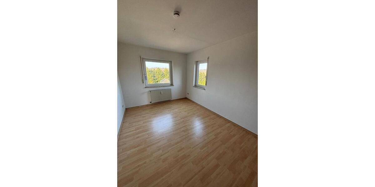 Dachgeschoßwohnung Idar-Oberstein Oberstein - 3 Zimmer, 92 m&sup2;, 600&euro; | Angebot:25780402