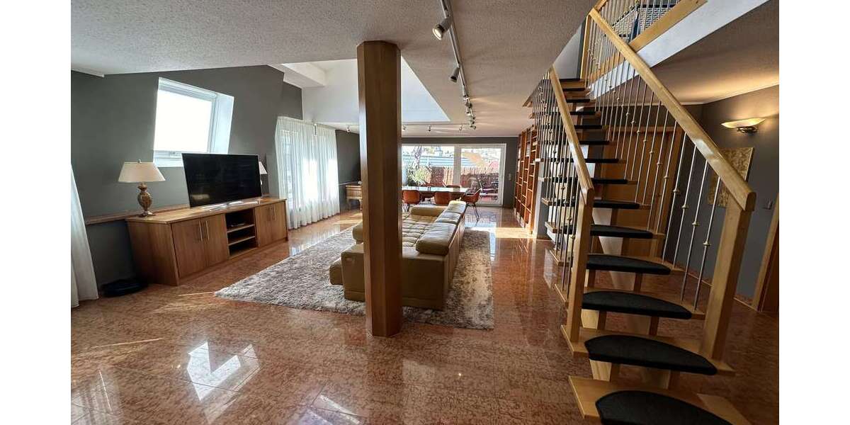 Etagenwohnung Weinstadt - 4.5 Zimmer, 166 m&sup2;, 2.350&euro; | Angebot:26607392