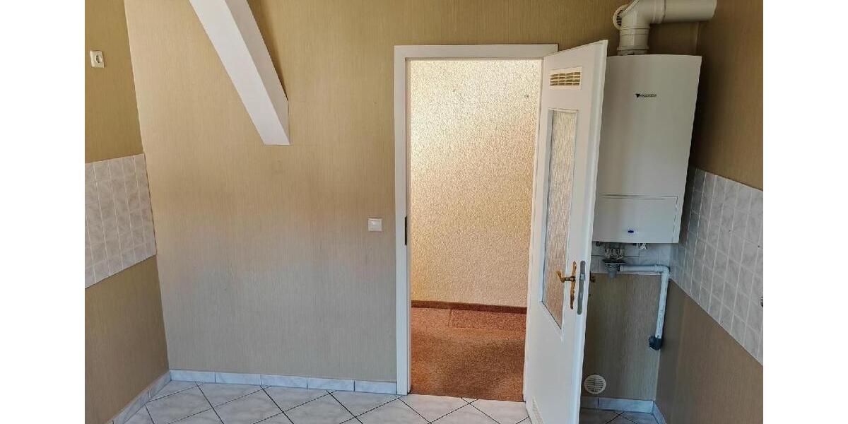 Etagenwohnung Eisleben (Lutherstadt) - 4 Zimmer, 66 m&sup2;, 390&euro; | Angebot:24866478