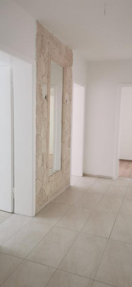 Helle zentrale 4 Zimmer Wohnung