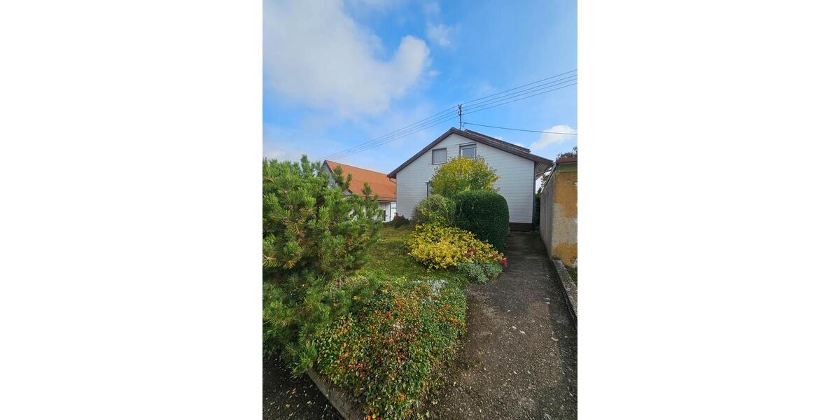 Erdgeschoßwohnung Herbrechtingen - 6 Zimmer, 121 m&sup2;, 1.100&euro; | Angebot:26351741
