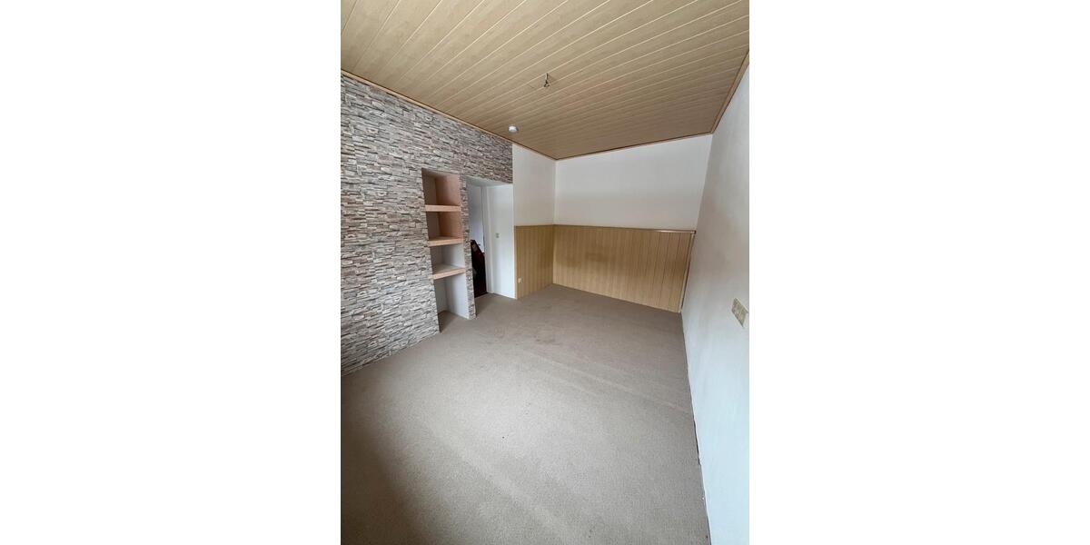 Erdgeschoßwohnung Hohenmölsen - 3 Zimmer, 68 m&sup2;, 690&euro; | Angebot:24828094