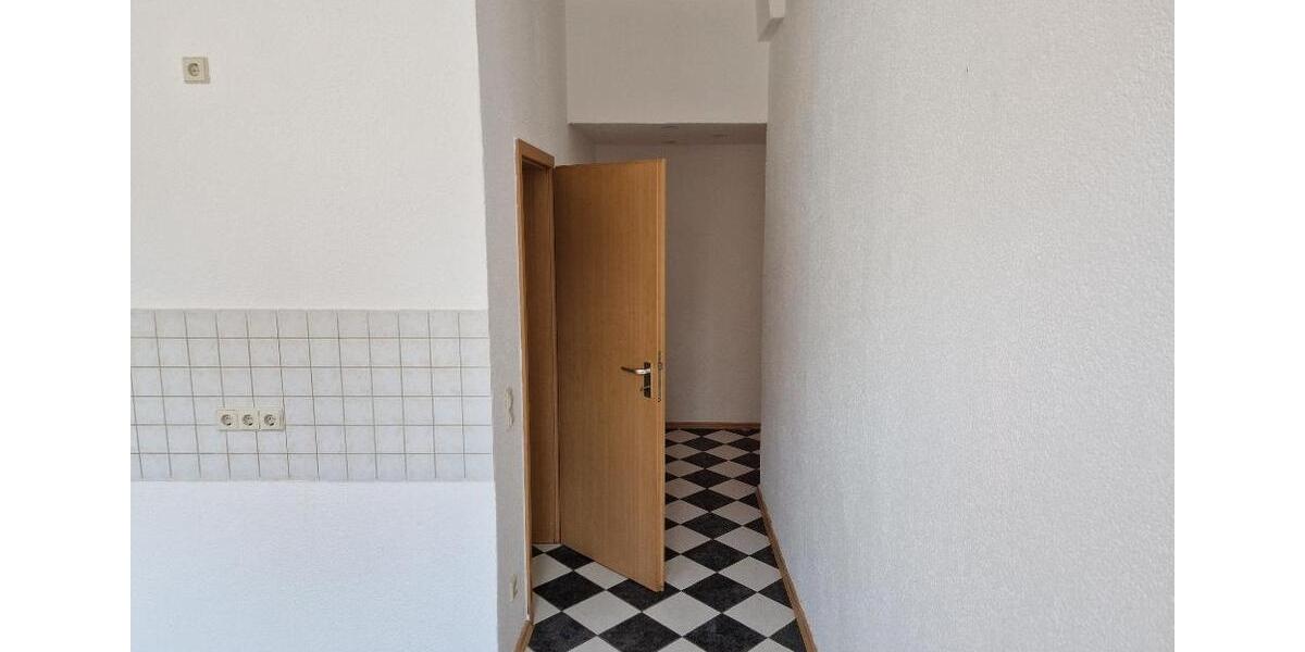 Erdgeschoßwohnung Bernburg (Saale) - 3 Zimmer, 74 m&sup2;, 400&euro; | Angebot:25960985