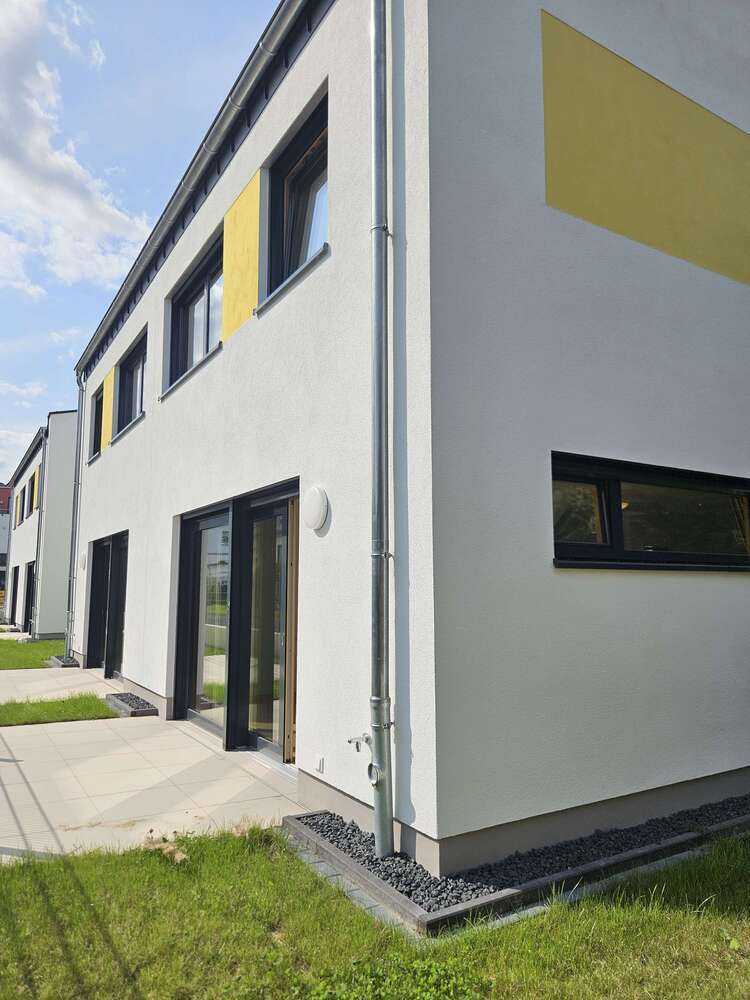 Haus zum Mieten in Königswinter 1.400 € 93 m²