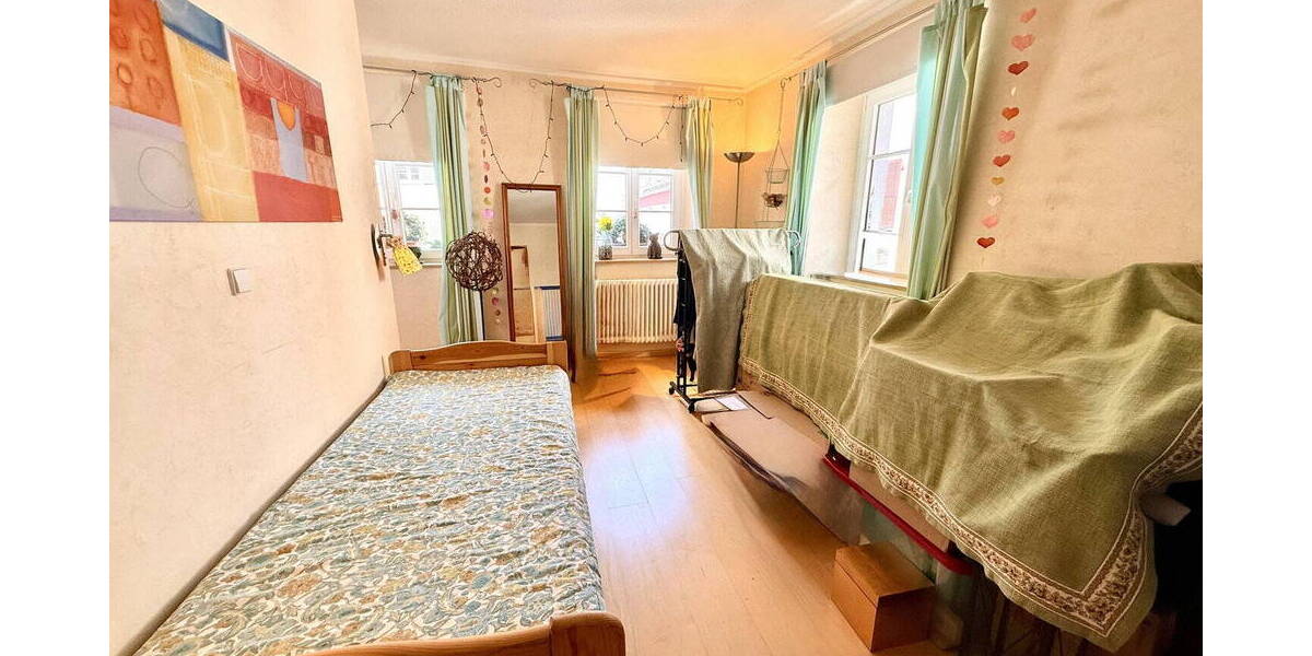 Etagenwohnung Staufen im Breisgau Staufen - 4 Zimmer, 121 m&sup2;, 1.600&euro; | Angebot:25909513