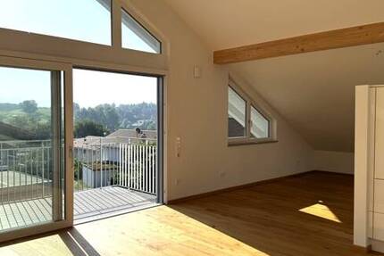 Murnau: barrierefreie Dachgeschoßwohnung - ruhig, zentral, top modern