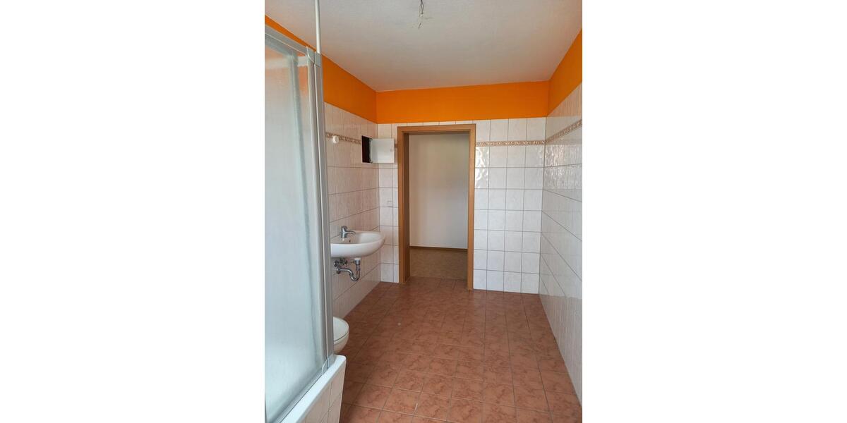 Dachgeschoßwohnung Werdau - 2 Zimmer, 67 m&sup2;, 337&euro; | Angebot:24953425