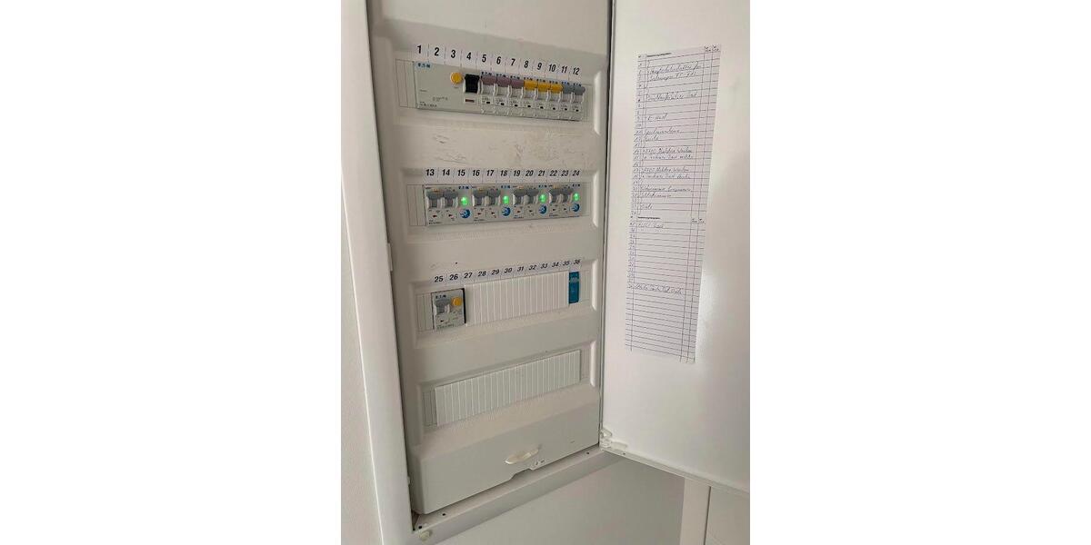 Dachgeschoßwohnung Duisburg Hamborn - 2 Zimmer, 82 m&sup2;, 758&euro; | Angebot:26562111