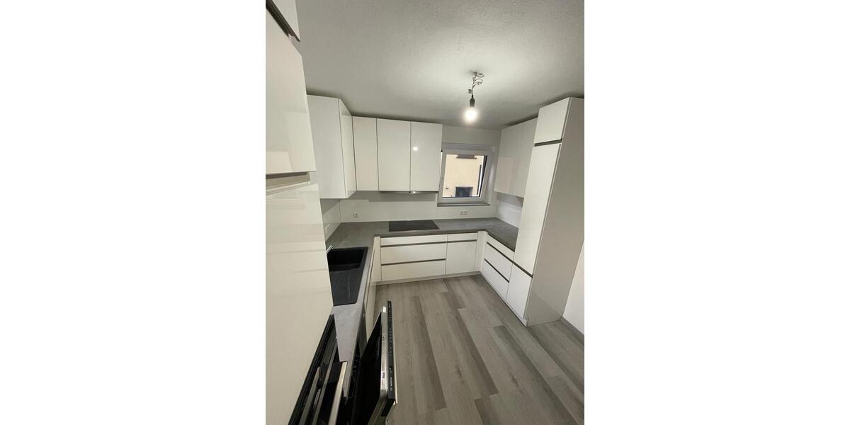 Erdgeschoßwohnung Tuttlingen - 3 Zimmer, 60 m&sup2;, 900&euro; | Angebot:25649136