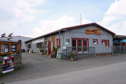 Produktionshalle Werkstatt Schreinerei mit Büro und Ausstellung zimmer