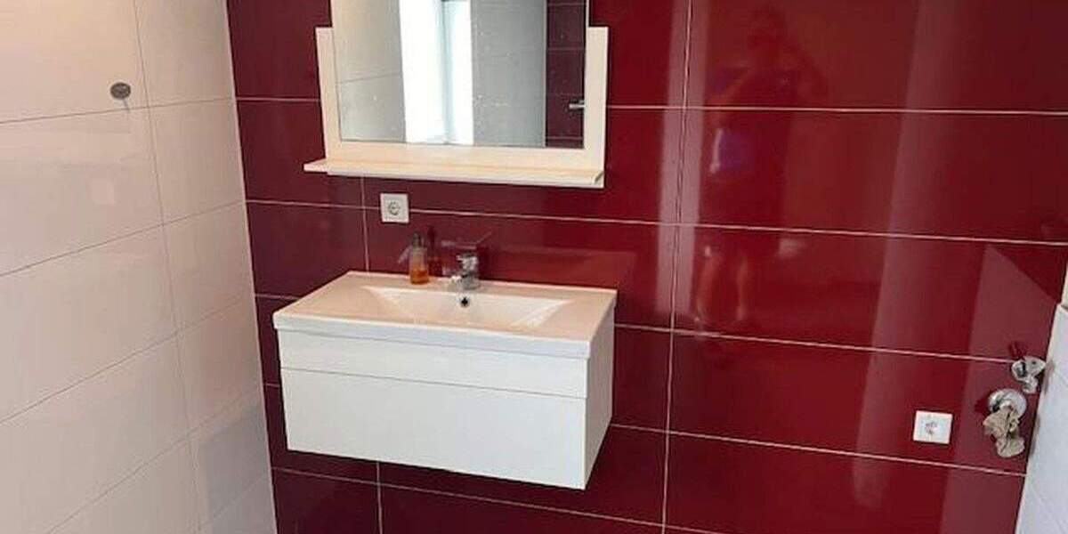 Doppelhaushälfte, 87 qm Wfl., 573 qm Grund, Kamin, neues Bad 3 zimmer