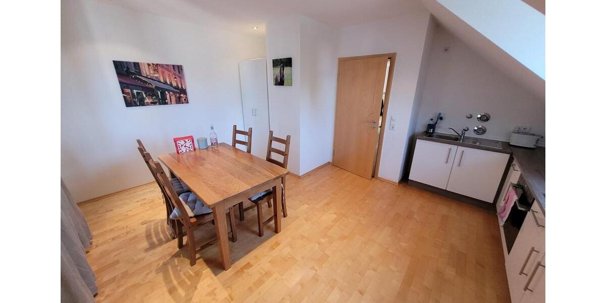 Dachgeschoßwohnung Allershausen - 3 Zimmer, 100 m&sup2;, 1.400&euro; | Angebot:25305072