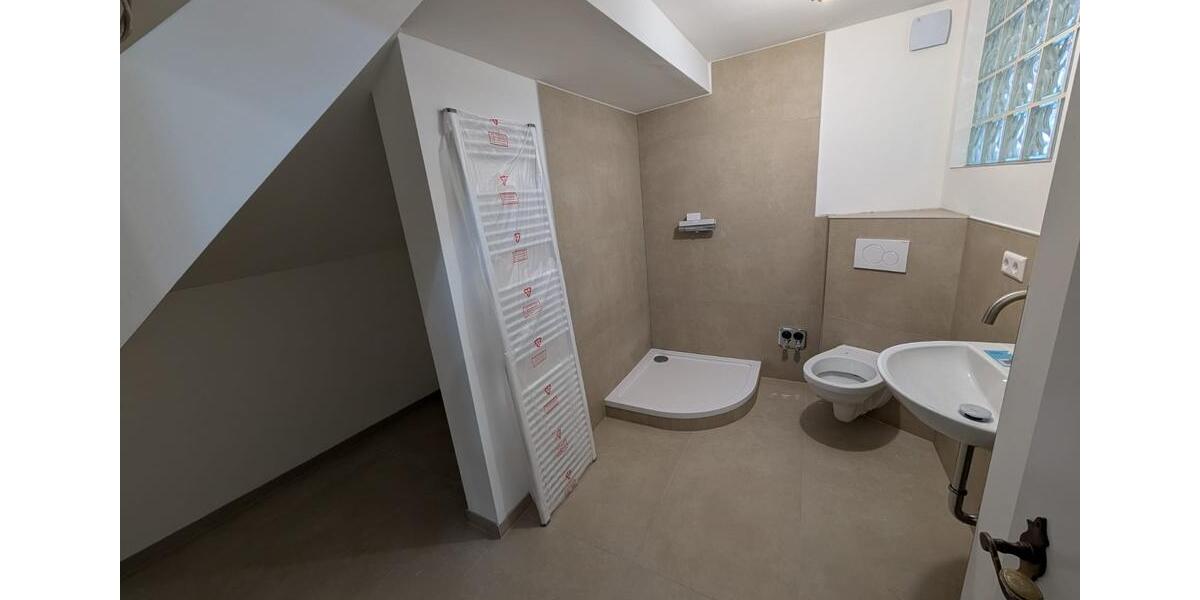 Dachgeschoßwohnung Eberbach - 2 Zimmer, 68 m&sup2;, 680&euro; | Angebot:25804692