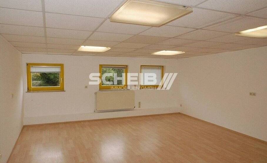 Kurs-Büroraum mit vielen Extras