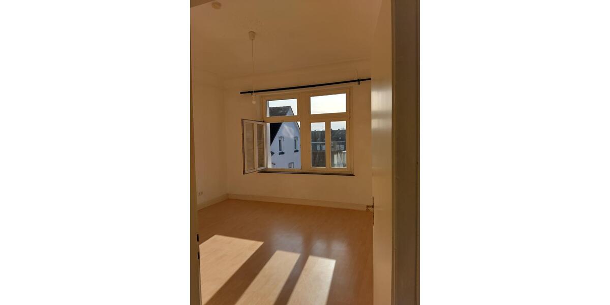 Etagenwohnung Solingen Ohligs - 5 Zimmer, 105 m&sup2;, 850&euro; | Angebot:24853256