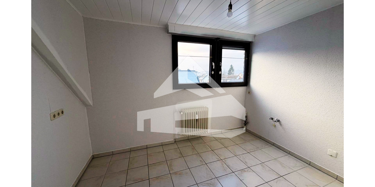 Etagenwohnung Kenn - 3 Zimmer, 93 m&sup2;, 832&euro; | Angebot:24460292