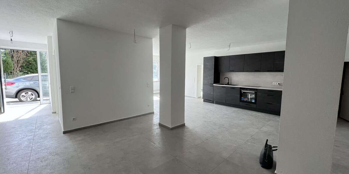 Etagenwohnung Weissach im Tal - 4 Zimmer, 118 m&sup2;, 900&euro; | Angebot:26564382