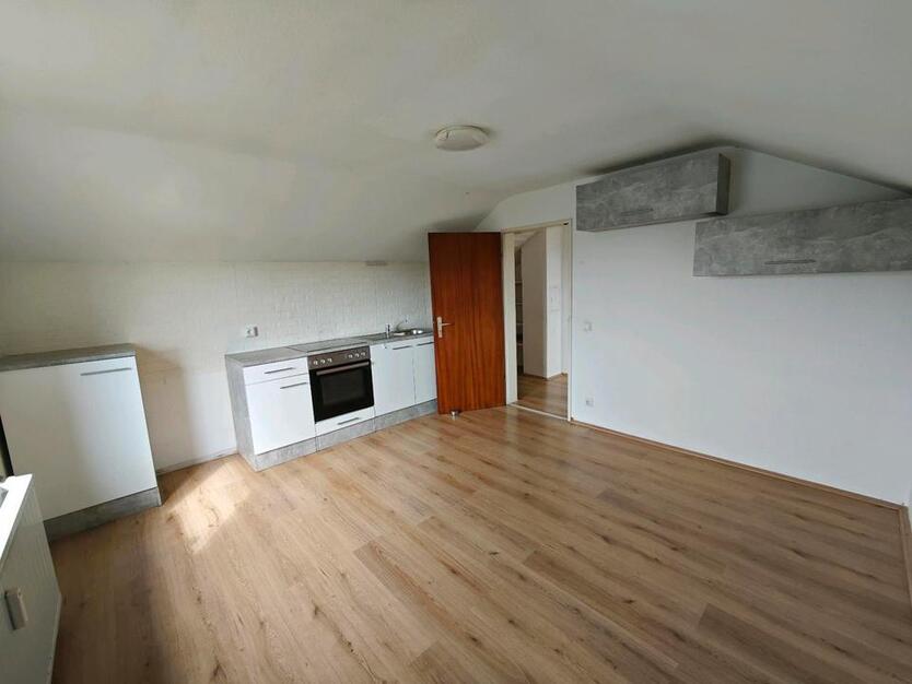 2 Zimmer Dachgeschoss Wohnung