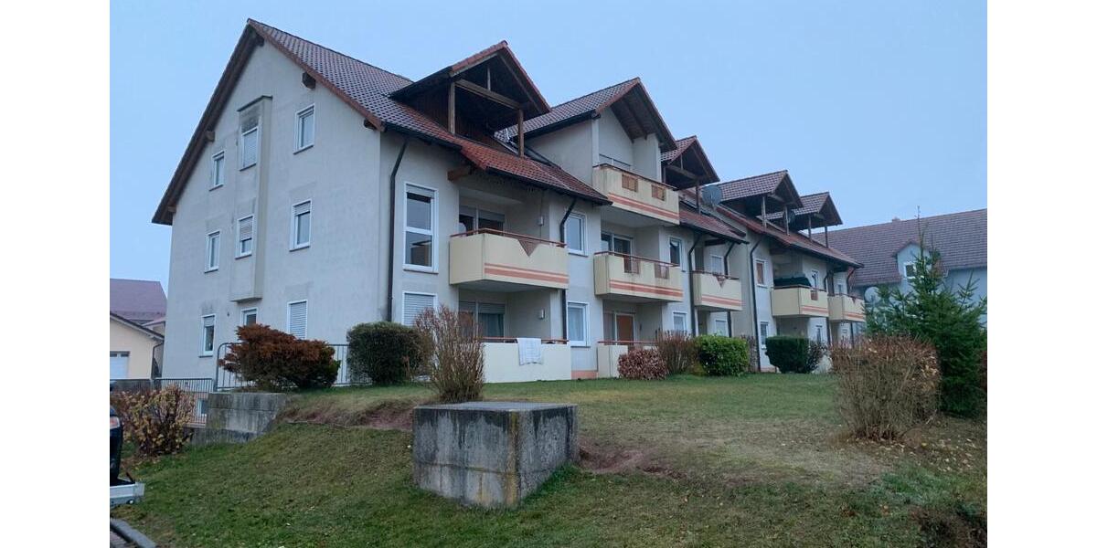 Dachgeschoßwohnung Walldürn - 1 Zimmer, 49 m&sup2;, 398&euro; | Angebot:26646761