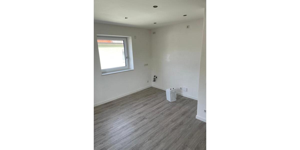Etagenwohnung Schwandorf - 4 Zimmer, 92 m&sup2;, 950&euro; | Angebot:26459621