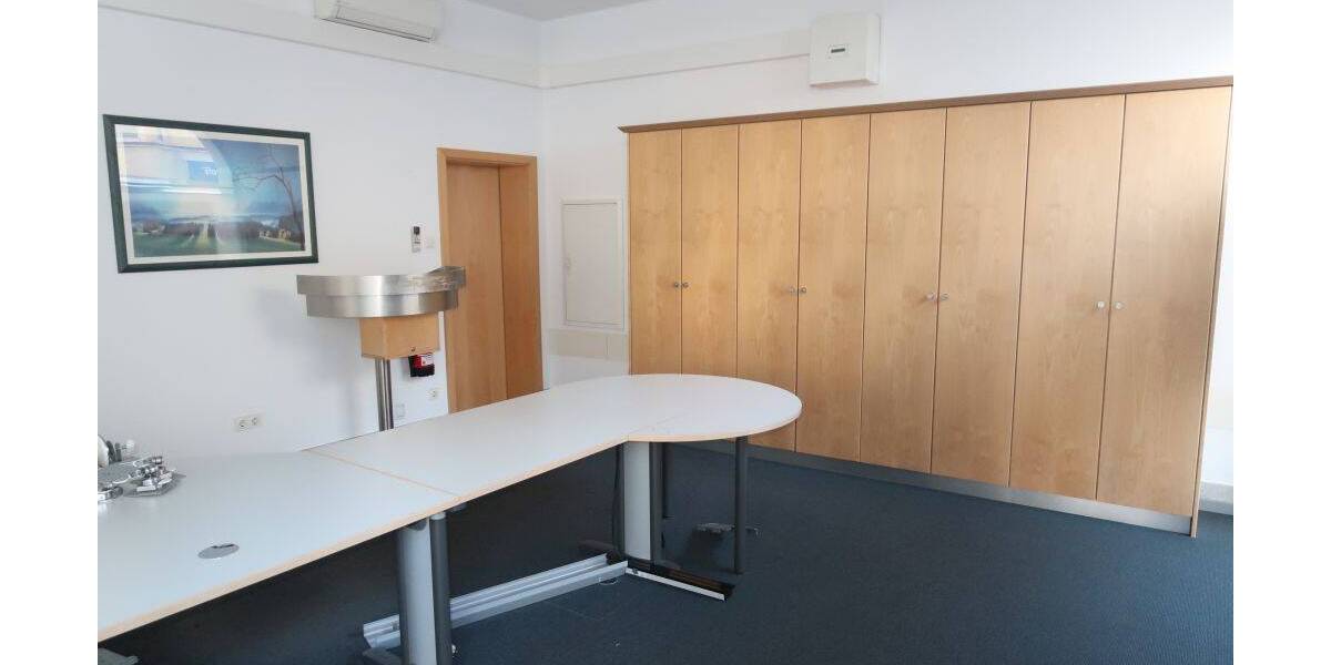 Gewerbeobjekt Geisenhausen - 5 Zimmer, 1.400&euro; | Angebot:25667283