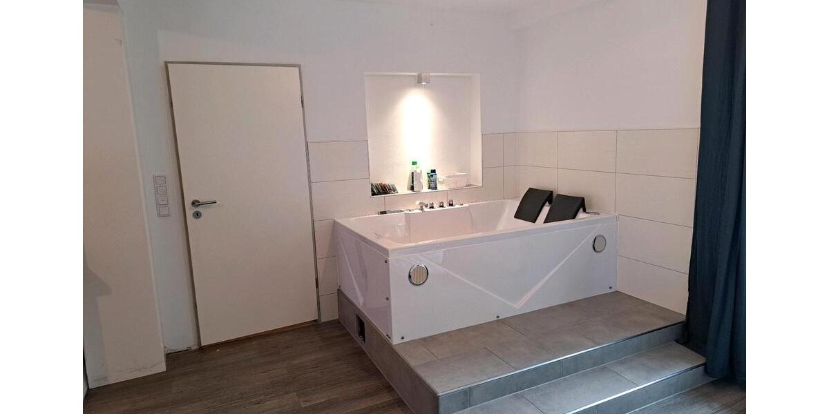 Erdgeschoßwohnung Elze - 3.5 Zimmer, 169 m&sup2;, 1.200&euro; | Angebot:27569938