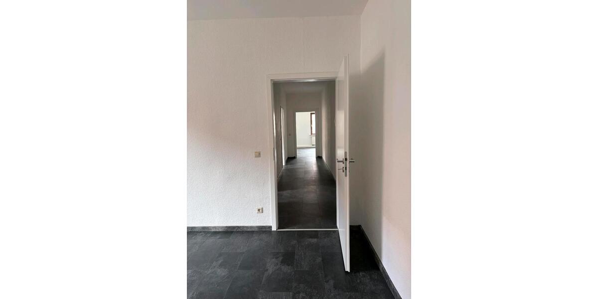 Etagenwohnung Gräfenhainichen - 2 Zimmer, 60 m&sup2;, 450&euro; | Angebot:26578502