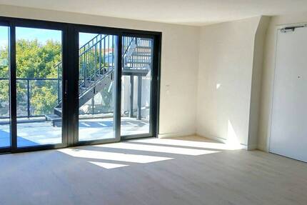 Erstbezug- weitläufiges, luxuriöses Dachgeschoss im Reuterkiez 5 zimmer