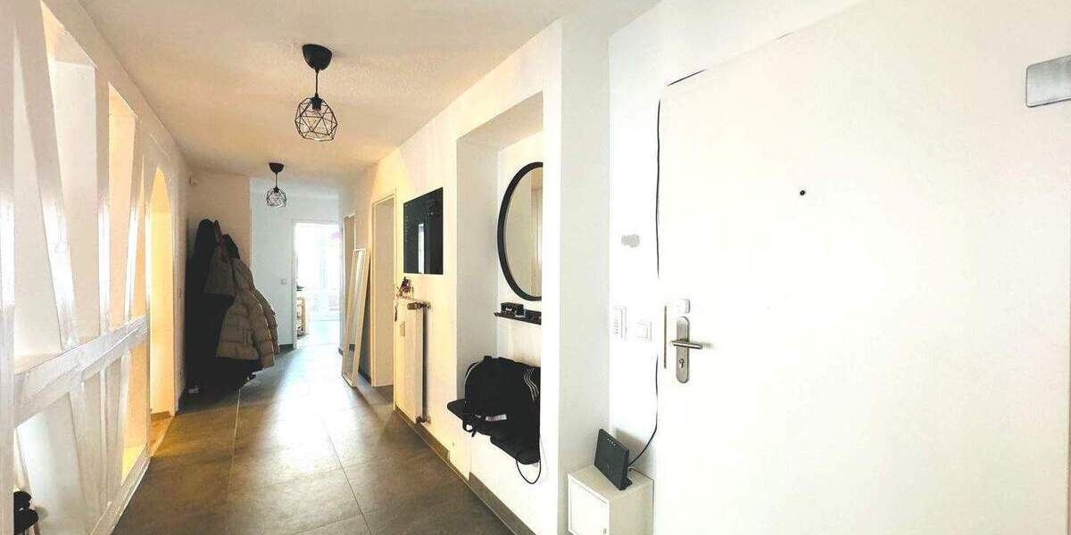 Etagenwohnung Fürth Poppenreuth - 4 Zimmer, 170 m&sup2;, 1.410&euro; | Angebot:26703043