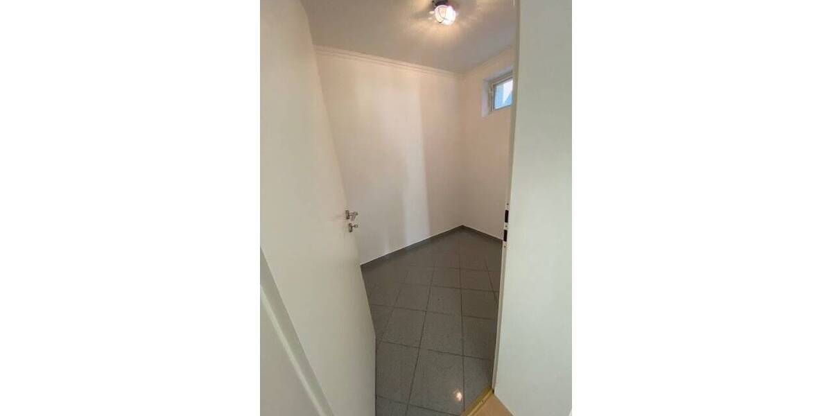 Etagenwohnung Bruchsal - 2 Zimmer, 72 m&sup2;, 850&euro; | Angebot:26641843