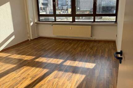 Wohnung Saarbrücken St Johann - 4 Zimmer, 135 m&sup2;, 890&euro; | Angebot:25899693