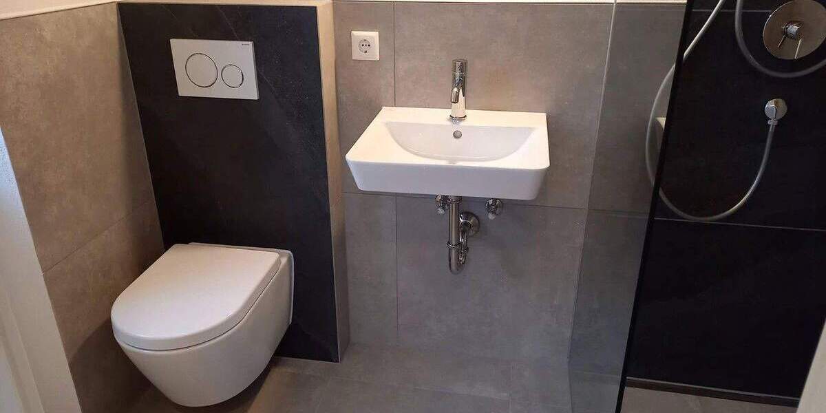 Schöne Doppelhaushälfte 5 zimmer