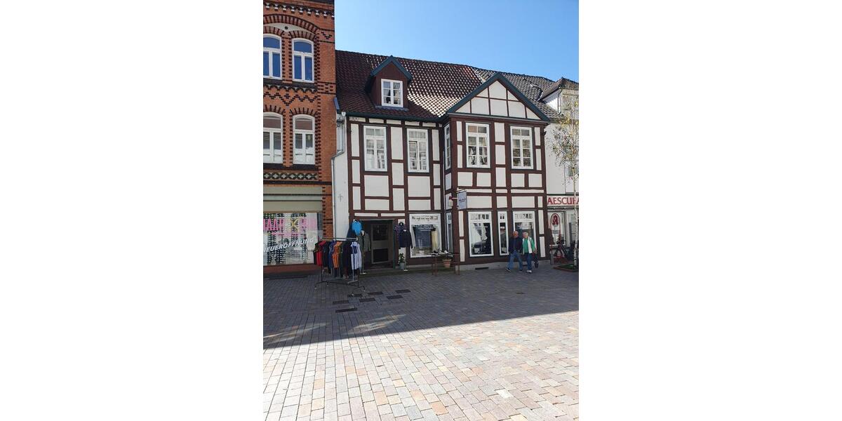 Etagenwohnung Lemgo - 4 Zimmer, 102 m&sup2;, 835&euro; | Angebot:25143775