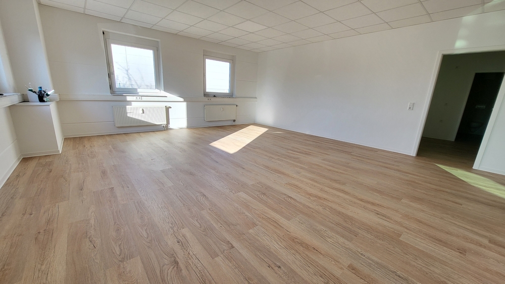 Nagelneu sanierte Bürofläche - ca. 65 m² im Gewerbergebiet Flörsheim-Weilbach - Gewerbeobjekt Flörsheim | Angebot:26003819