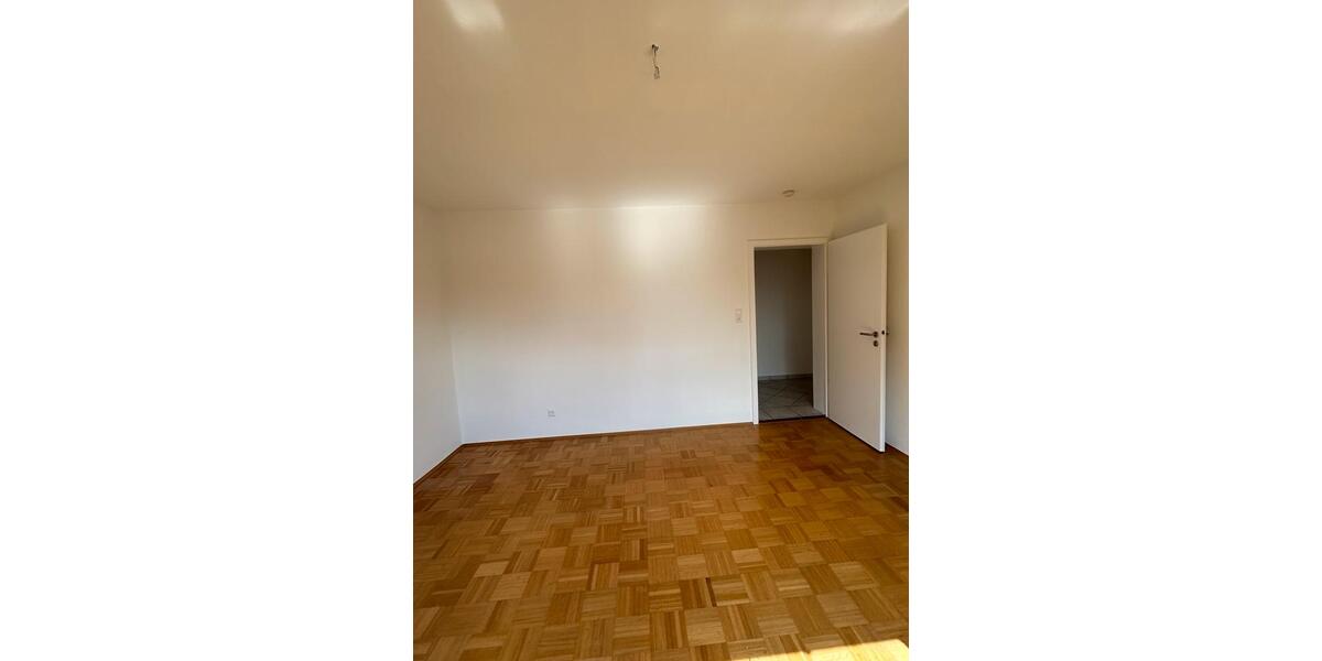 Etagenwohnung Balingen - 2 Zimmer, 90 m&sup2;, 900&euro; | Angebot:25987981
