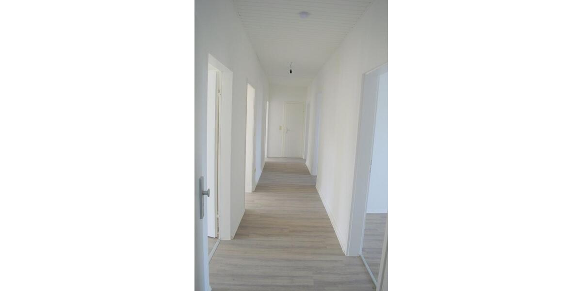 Etagenwohnung Wilhelmshaven - 5 Zimmer, 105 m&sup2;, 630&euro; | Angebot:25710632