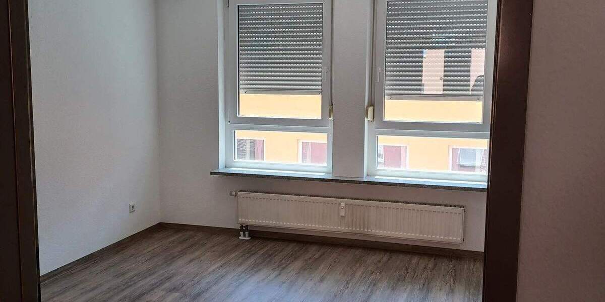 Etagenwohnung Nürnberg Lorenz - 3 Zimmer, 89 m&sup2;, 1.139&euro; | Angebot:24789405