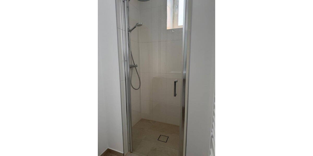 Etagenwohnung Stuttgart Süd - 2 Zimmer, 70 m&sup2;, 1.200&euro; | Angebot:26072353