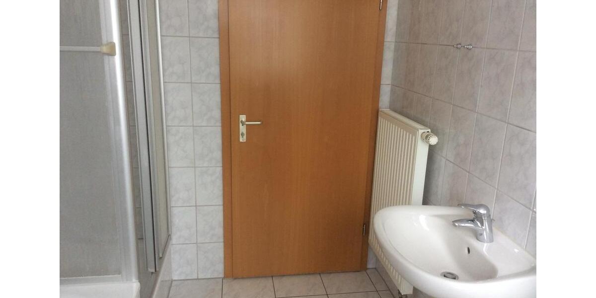 Erdgeschoßwohnung Giesen - 3 Zimmer, 84 m&sup2;, 1.010&euro; | Angebot:24714201