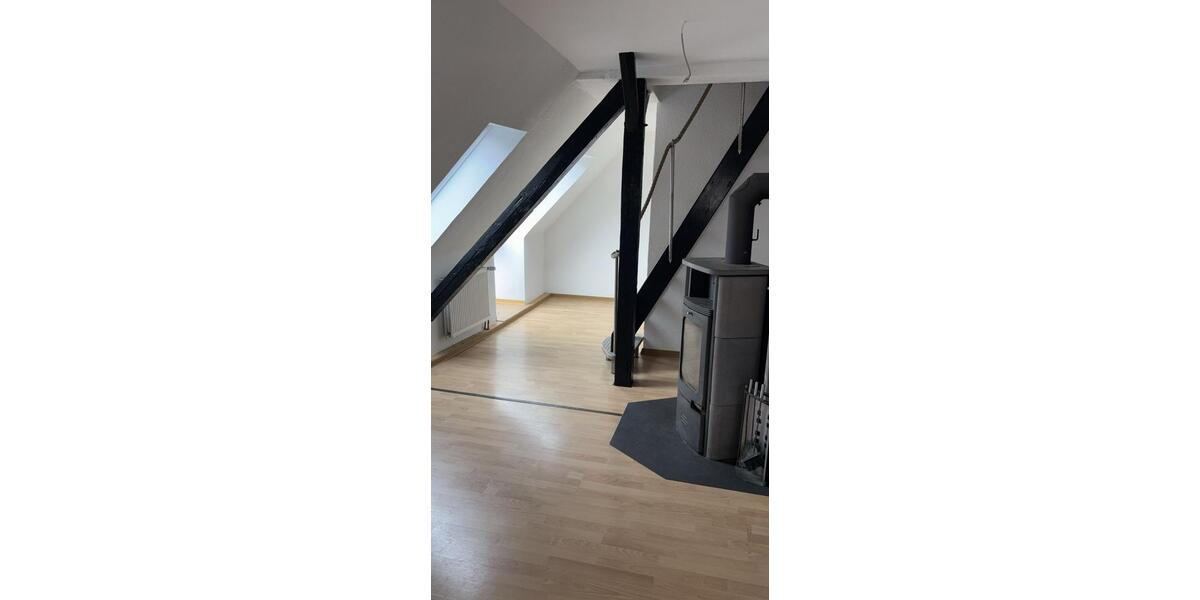 Dachgeschoßwohnung Bremerhaven Wulsdorf - 4 Zimmer, 90 m&sup2;, 675&euro; | Angebot:25172343