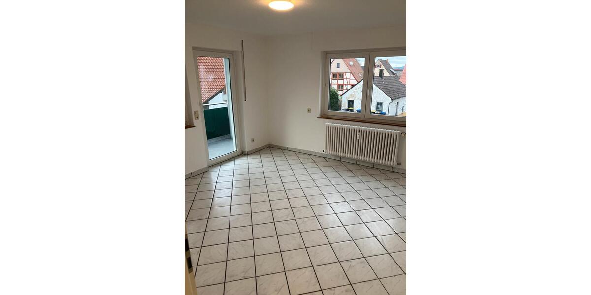 Neu renovierte 3 Zimmer Wohnung, Balkon, Badewanne 3 zimmer