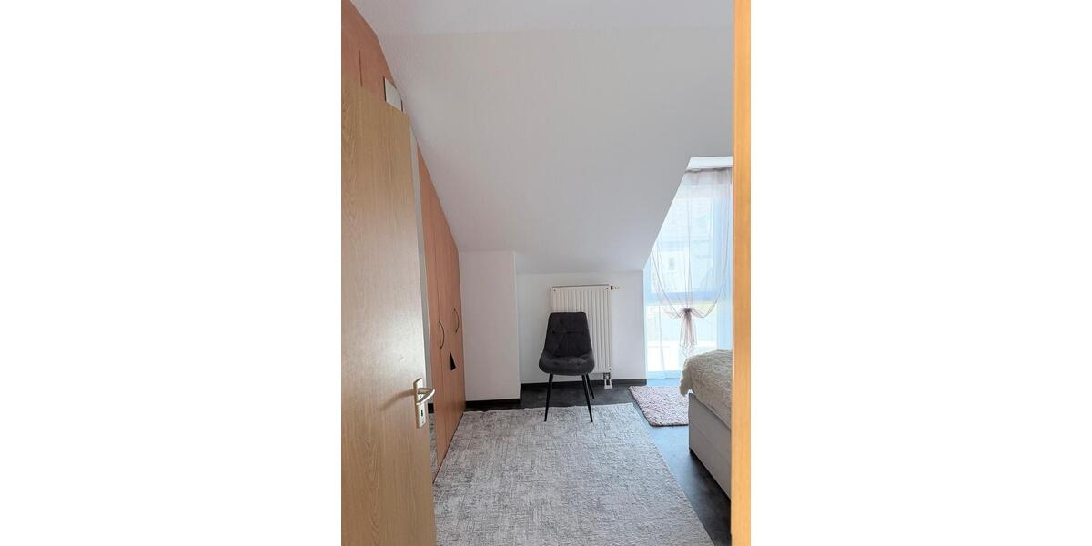 Dachgeschoßwohnung Weißdorf - 2 Zimmer, 75 m&sup2;, 550&euro; | Angebot:26296528