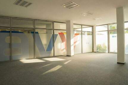 Wohnung Saarlouis - 3 Zimmer, 150 m&sup2;, 1.500&euro; | Angebot:25263404